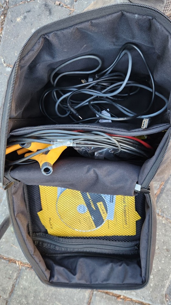 Fluke 1735 3 Phase Power Quality Energy Logger Analyst Meter