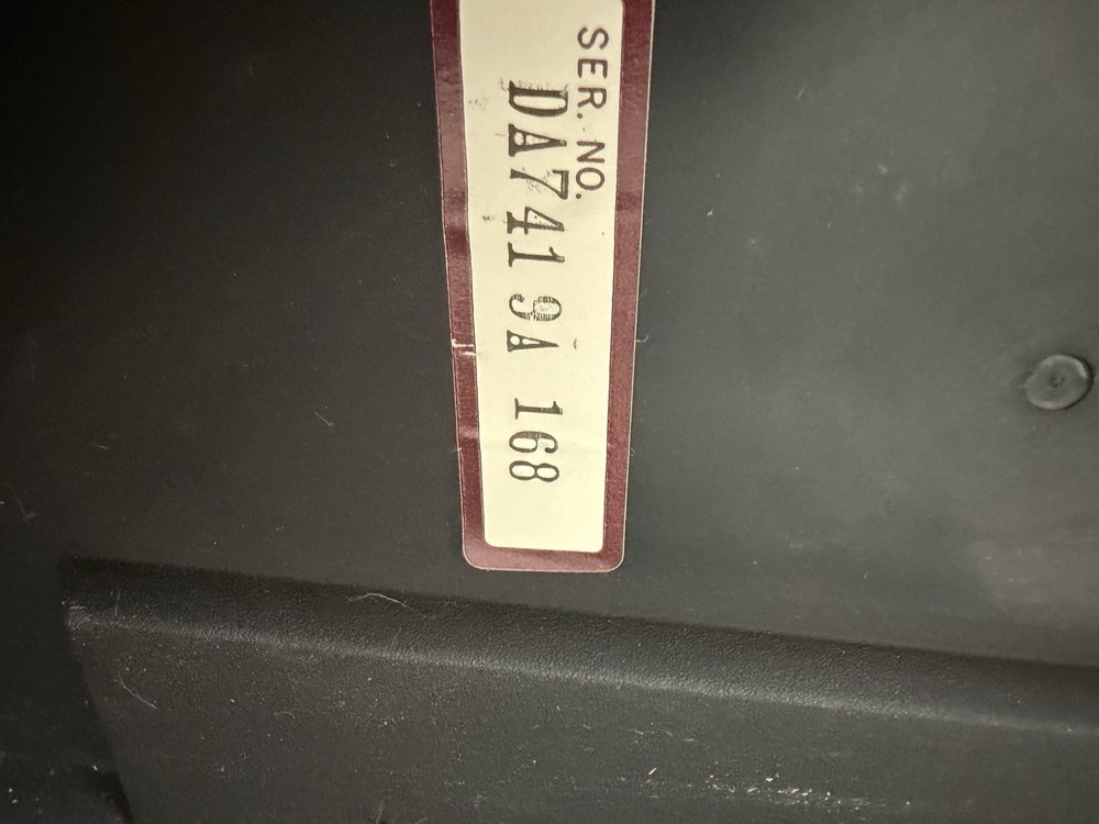 Vintage Technics SL-1650 Direct Drive Automatic Turntable Stacking Spindle READ