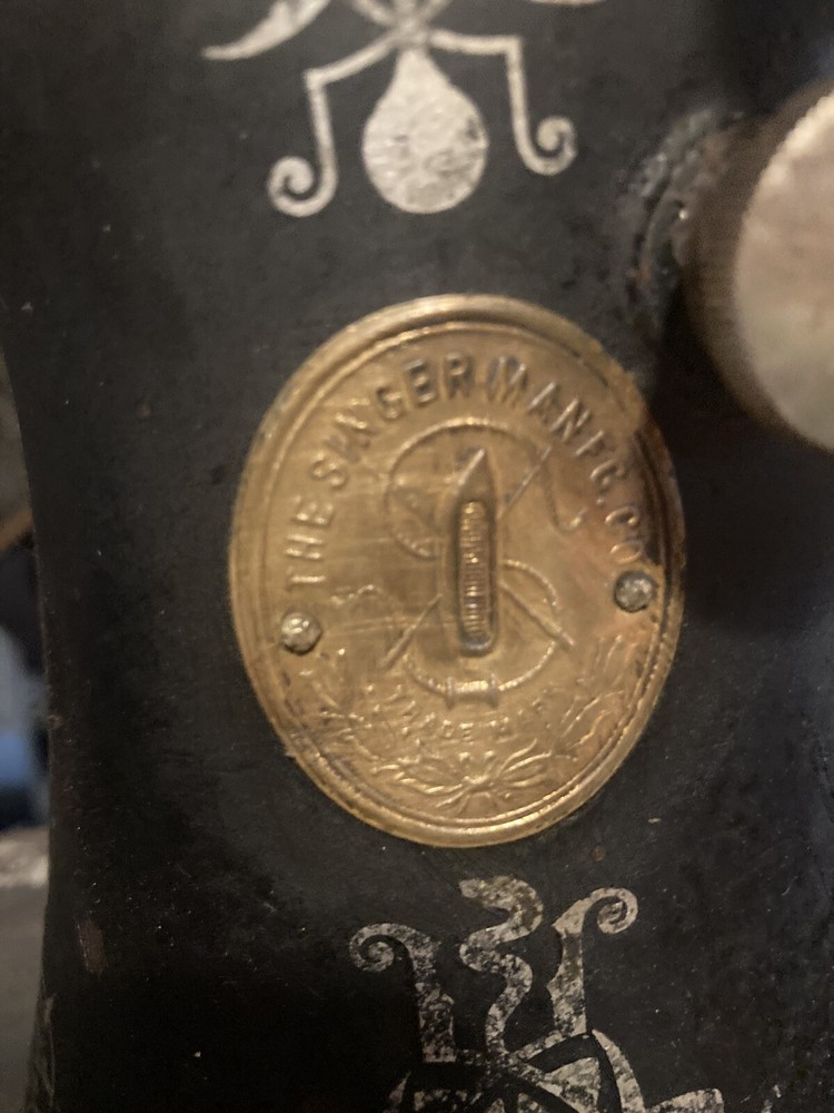 Vintage 1897 Antique Singer Treadle Sewing Machine