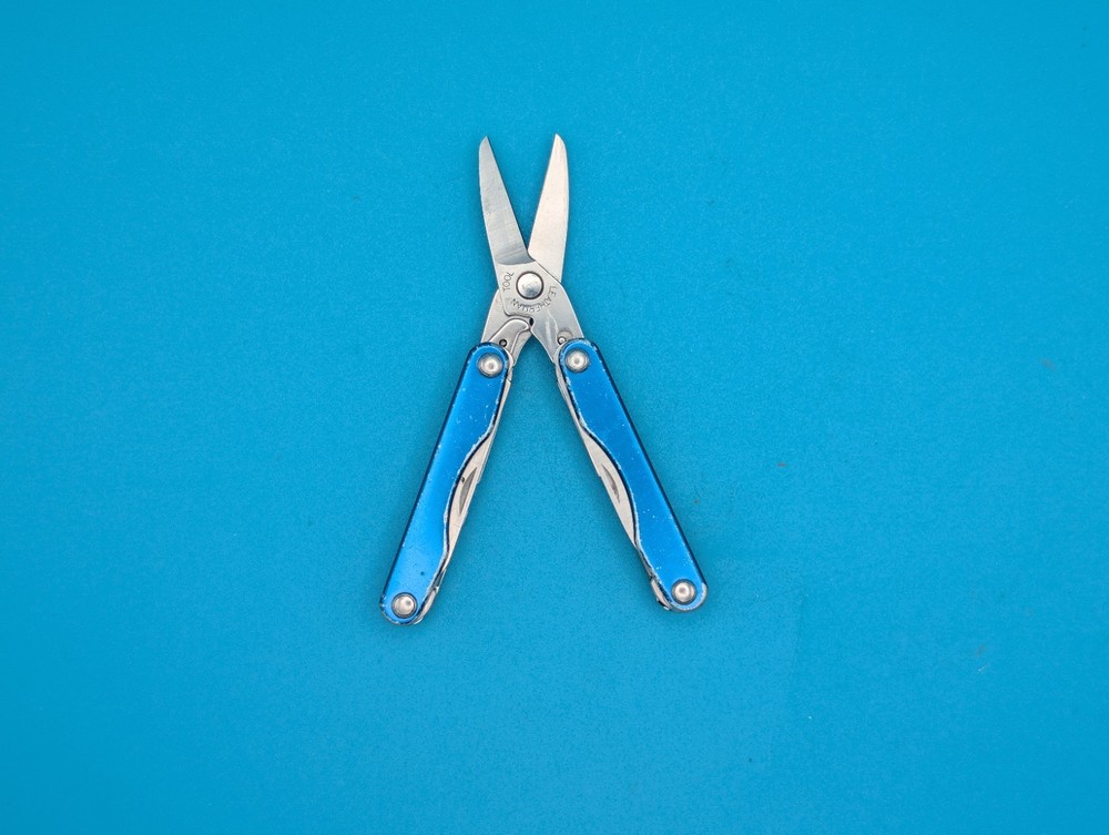 Leatherman Squirt S4 Multi-Tool, Key Ring, Retired, BLUE!