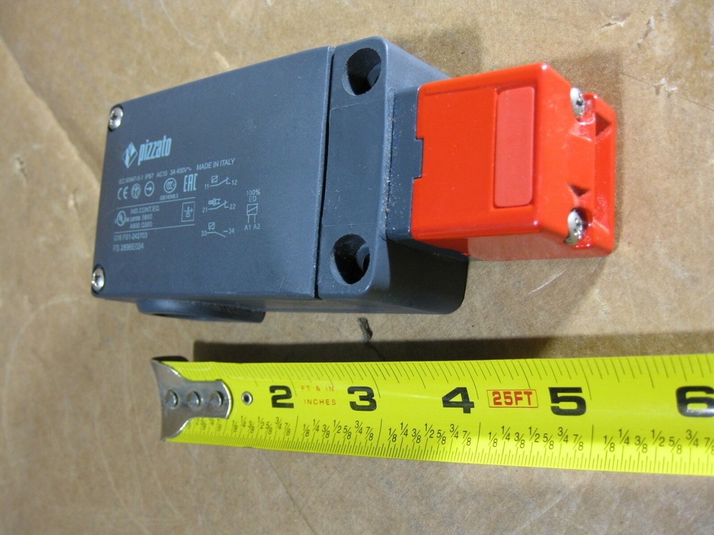 Pizzato FS 2896E024 Safety Switch