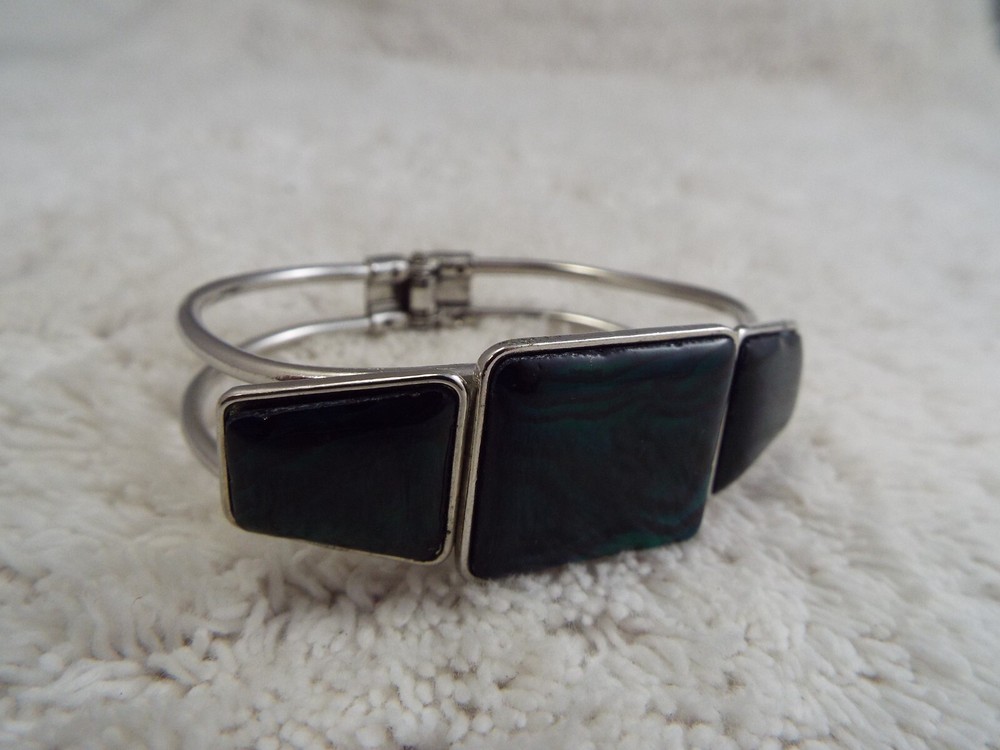 Silvertone Blue Green Bead Hinged Bracelet (A40)