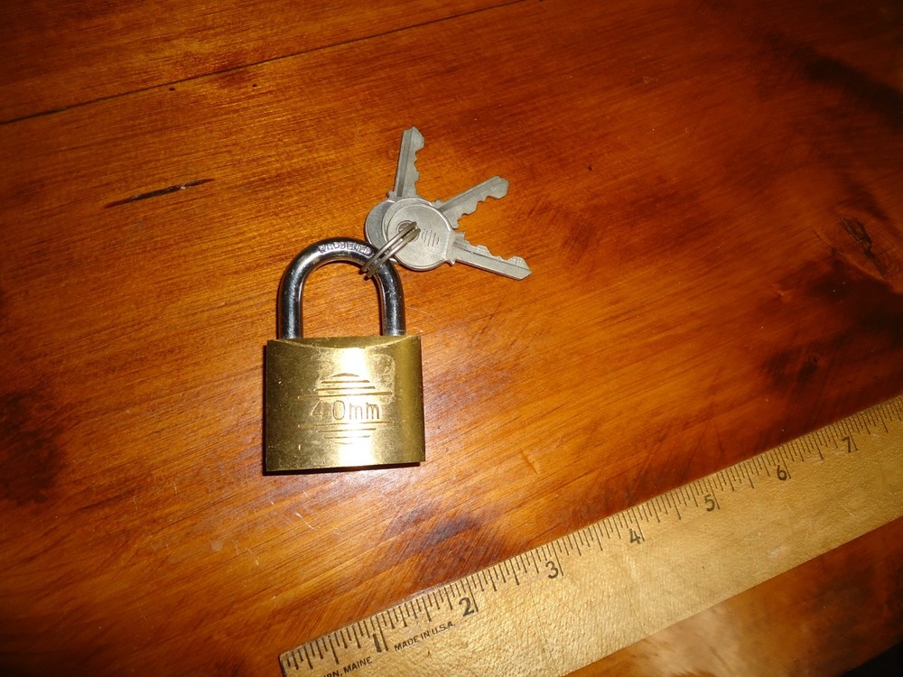 Brass Padlock 40mm 3 Keys