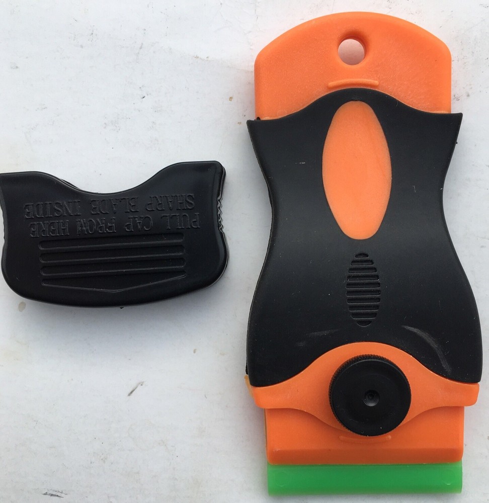 100 Pcs Plastic Single Edged Razor Blades & 2 Pc Scraper Removal