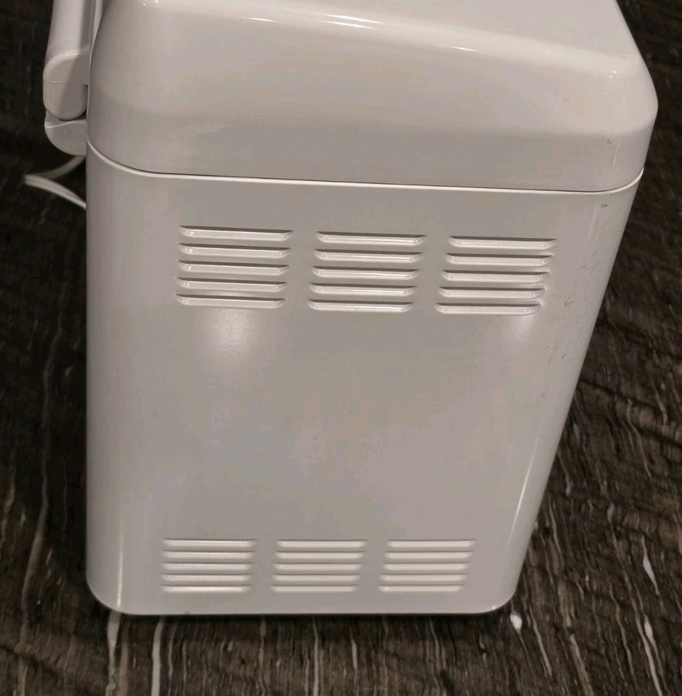 Williams Sonoma Bread Machine WS0797 2lb 1.5lb Programmable Maker White W/Manual