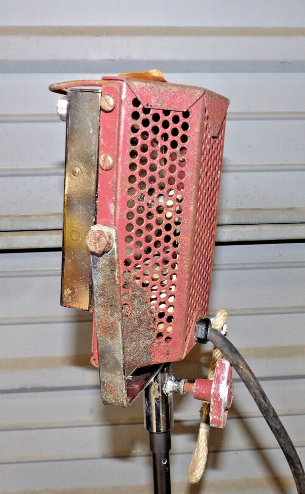 MOLE RICHARDSON TYPE 5711 MOLEQUARTZ ONE-LIGHT MOLEFAY STUDIO