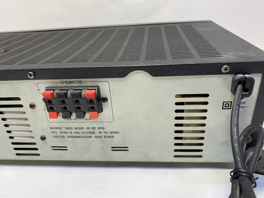 Akai AM-15 Stereo Integrated Amplifier