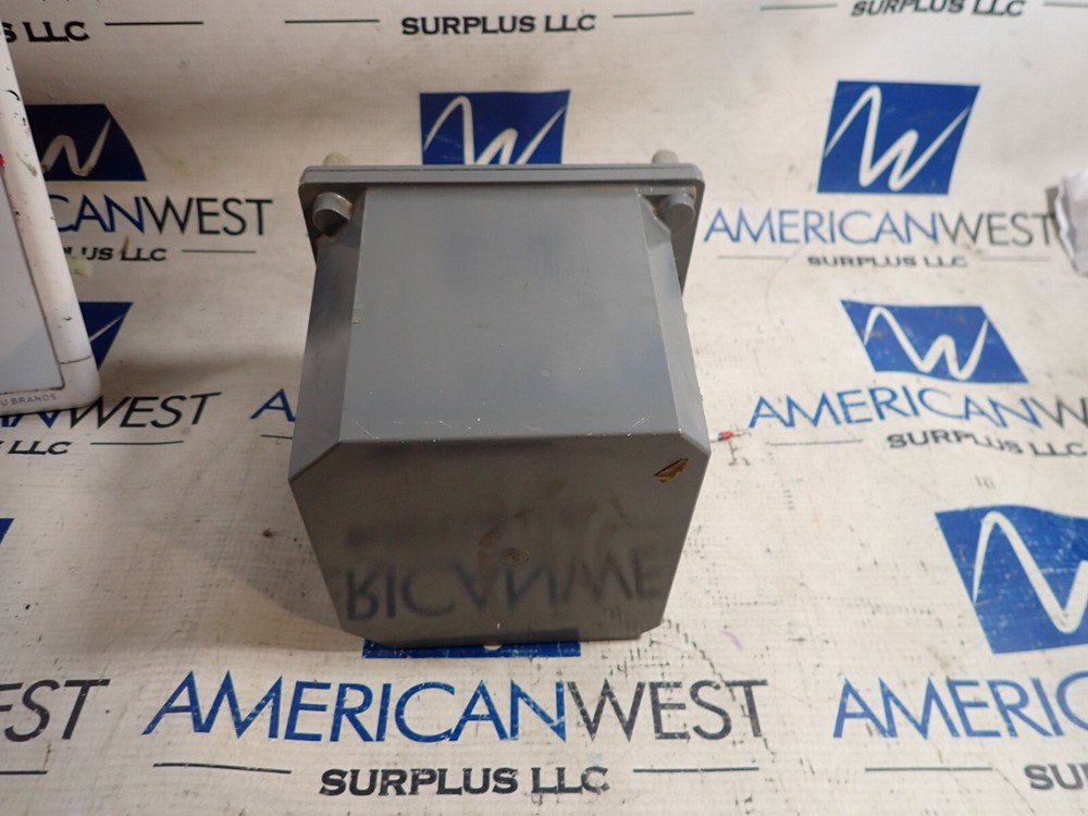 Great Lakes Instruments Analyzer Model 670