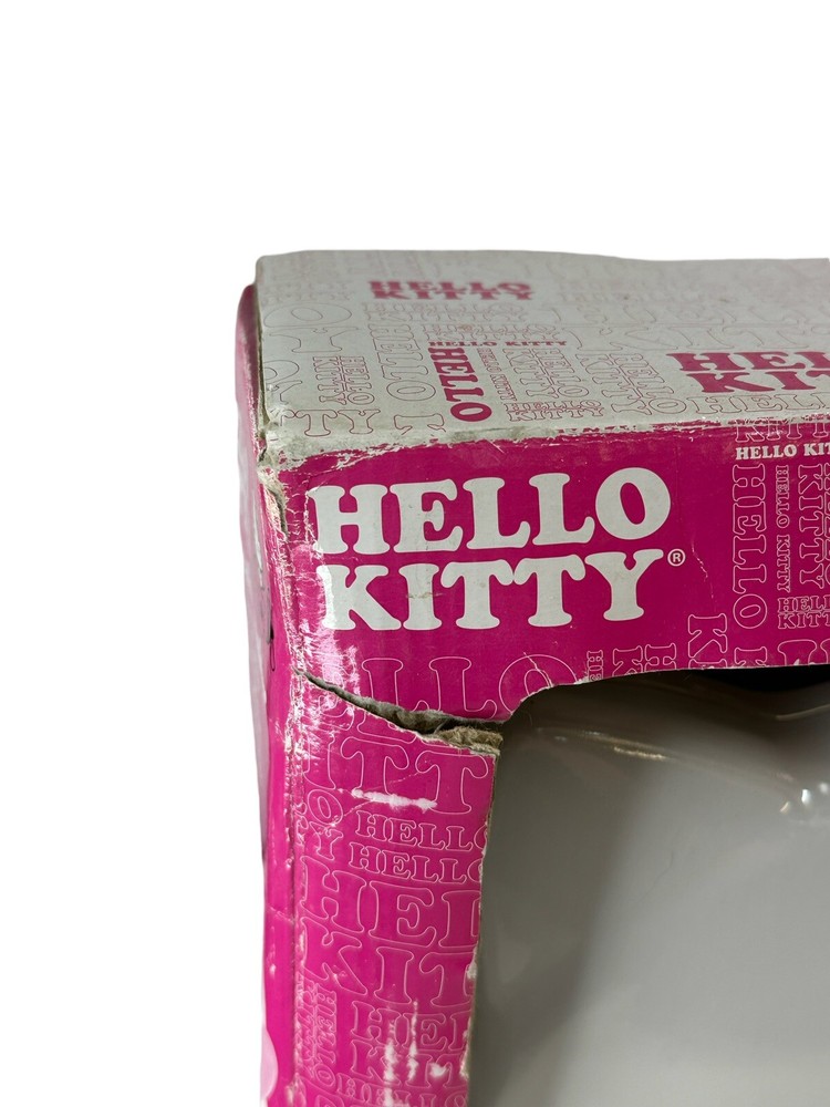 Hello Kitty Cupcake Maker EUC!!!