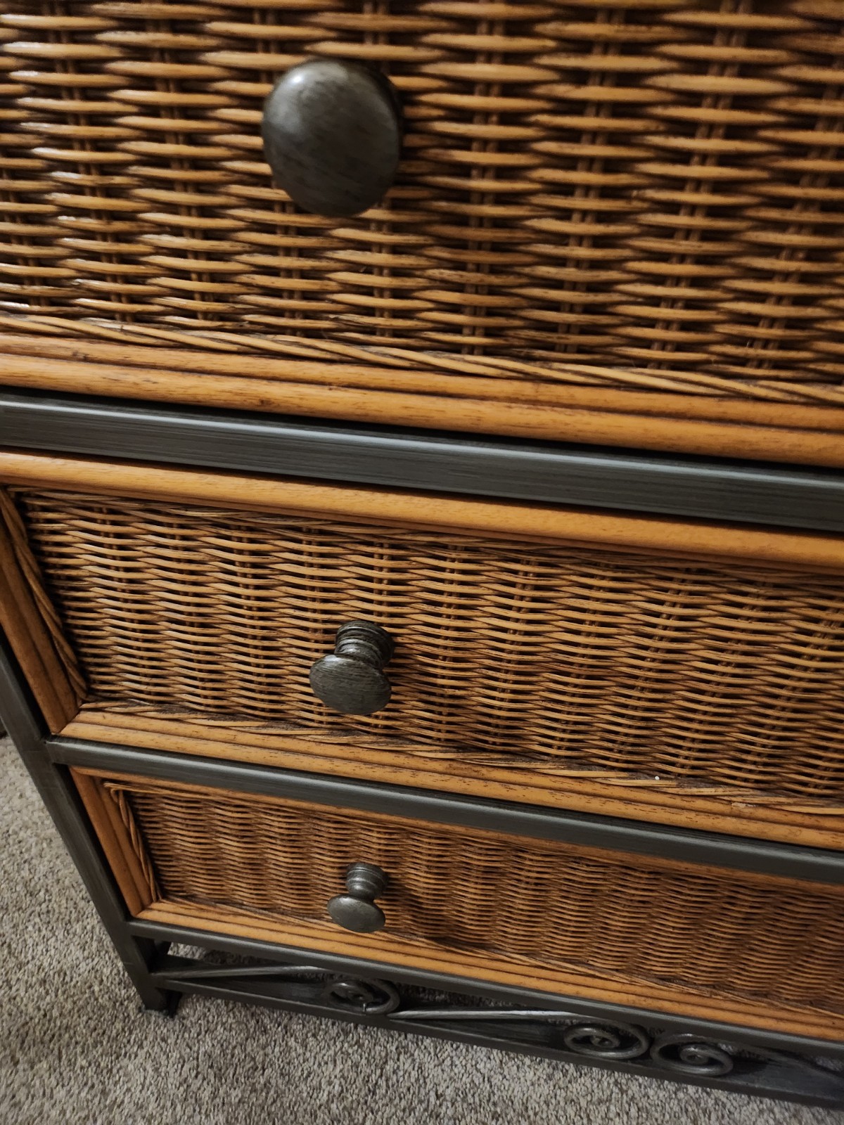 LARGE BEAUTIFUL PIER ONE MIRANDA COASTAL RATTAN ENTERTAINMENT AMOIRE