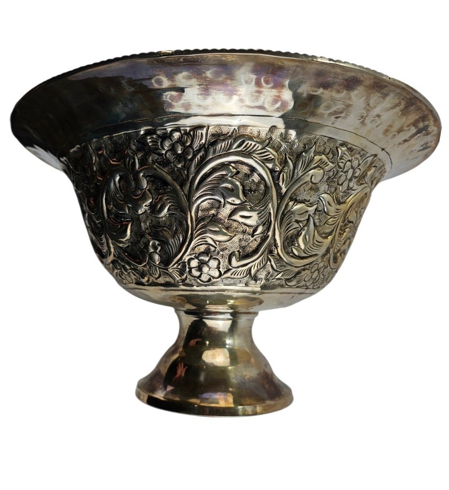 Silver-plated Alda's Classic Ornate Floral Motiff Pedestal Punch Bowl Hammered