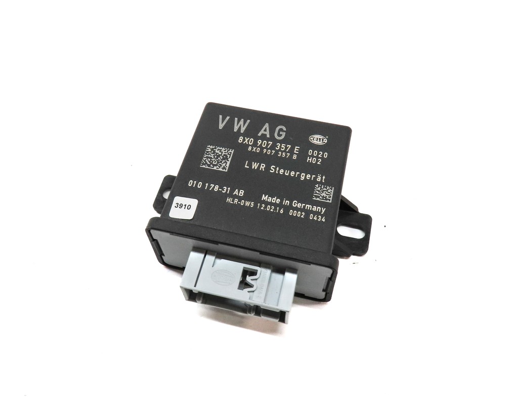 2016 AUDI Q3 (8U) HEADLIGHT HEAD LIGHT RANGE CONTROL MODULE