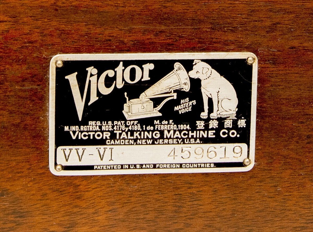 Vintage VICTOR Model VV-VI Talking Machine Tabletop Phonograph