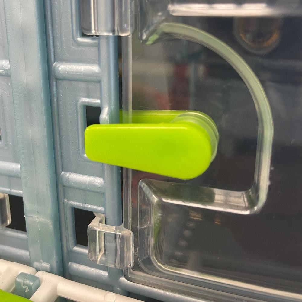 Green Door Lock for Cage Systems