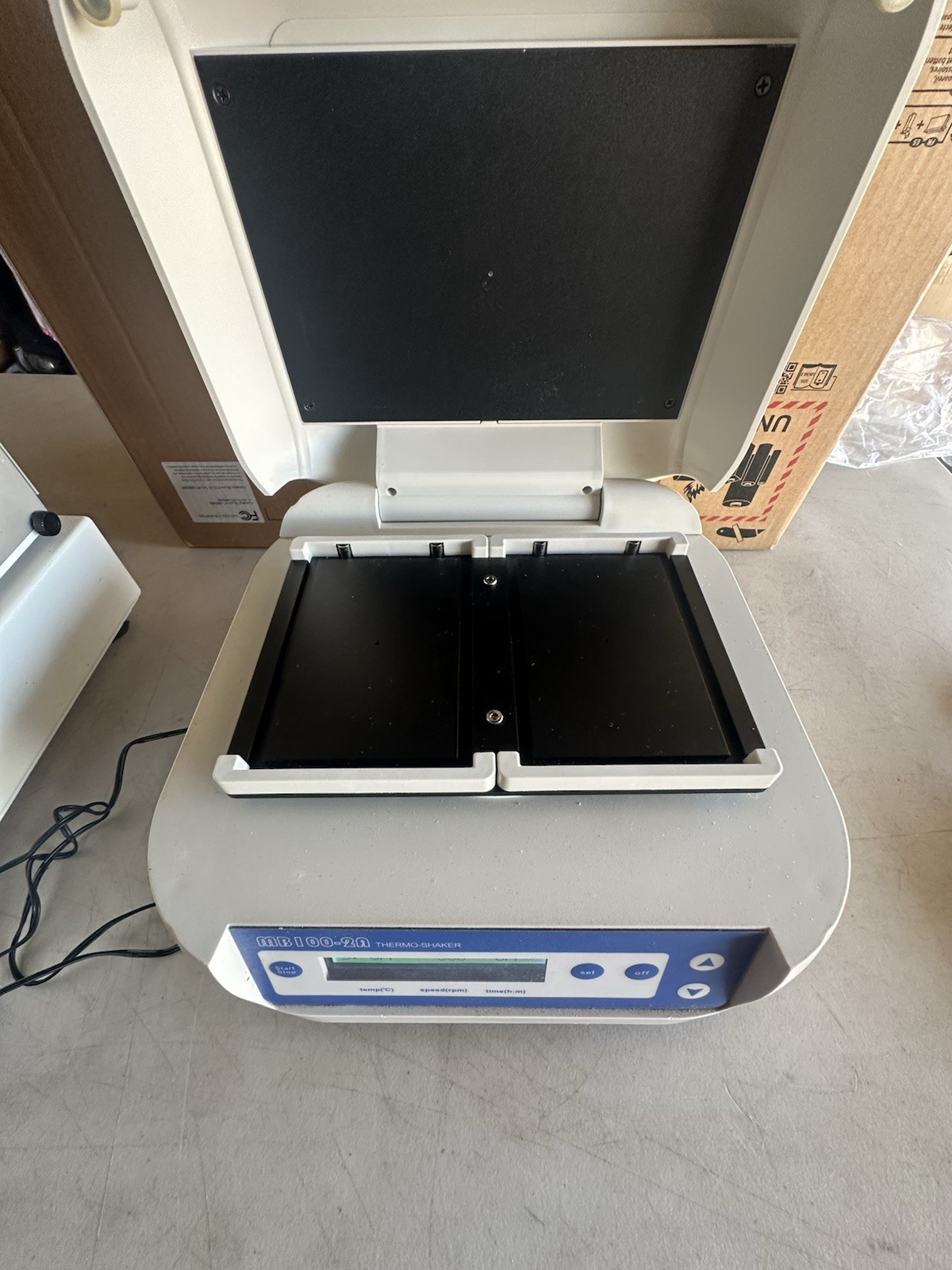 ALLSHENG Thermo Shaker MB100-2A Digital Incubating Shaker 2 Plate System