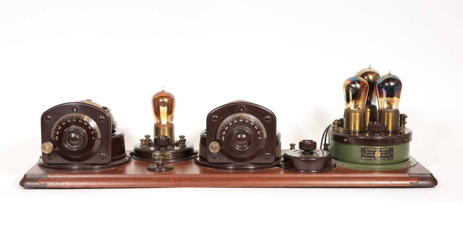 Exceptional 1924 Atwater Kent Model 9 Breadboard Radio w/Rainbow Tubes * Works