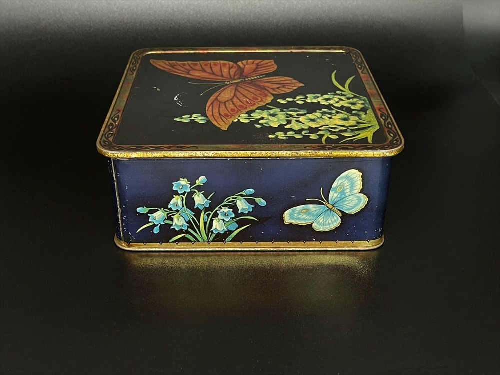 Macfarlane Lang - Butterfly Biscuit Tin 1929