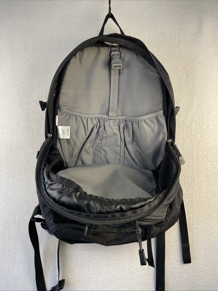 The North Face Amira Multi-Pocket Backpack Black GUC