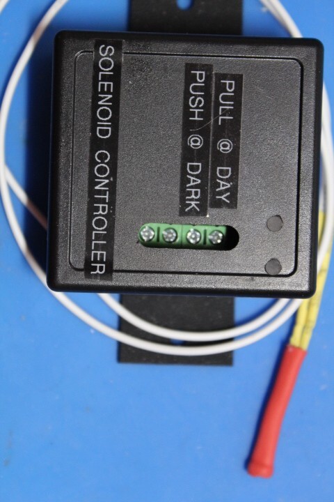 12V-2A SOLENOID CONTROLLER- SINGLE PULSE @ DUSK AND REVERSE SINGLE PULSE @ DAWN