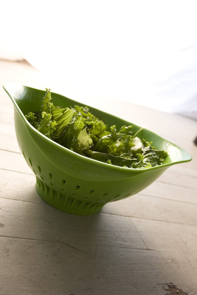44111 Large Colander Kitchenware 3.5 Quart Capacity Green Plastic Drain