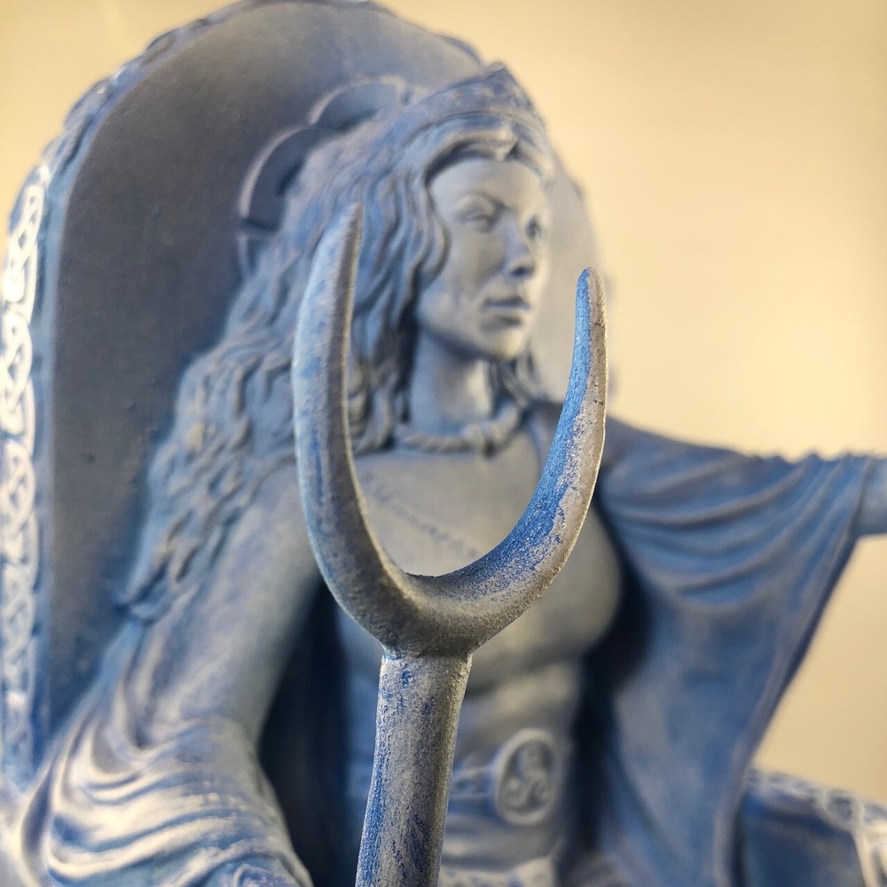 Arianrhod - Hand cast Statue