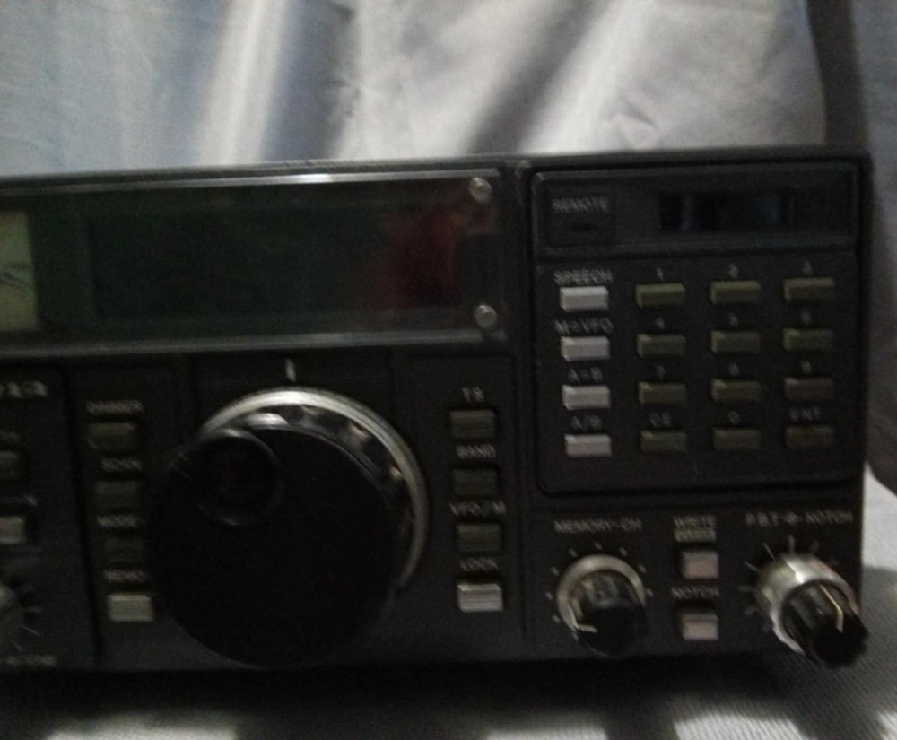 Icom IC-R71A Ham Radio Communications Receiver. Untested c-x