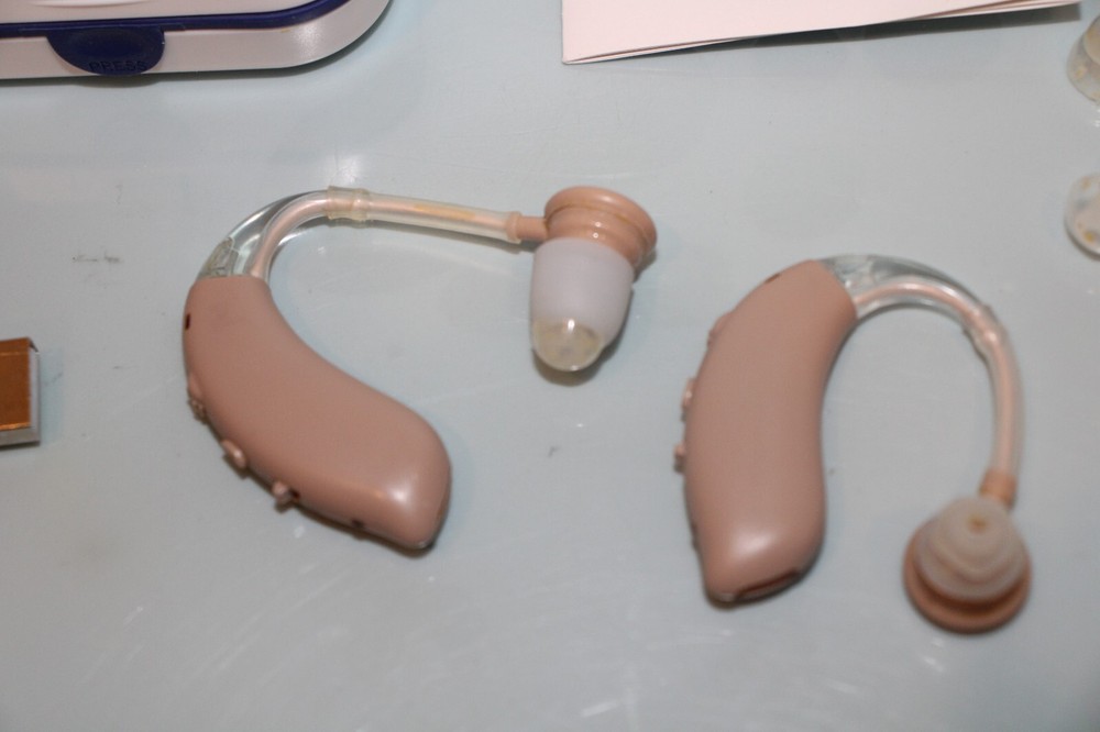 BTE G25 Hearing Aids PAIR w/CASE & ACCESSORIES #7