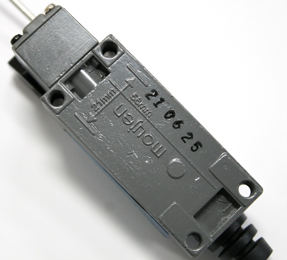 ME-8108-L Adjustable Ø 50mm Rubber Roller Lever Switch Replace TELE XCKD 2149