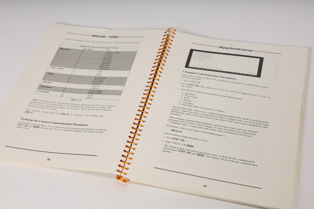 Radio Shack TRS-80 Model 100 Portable Computer - Working!