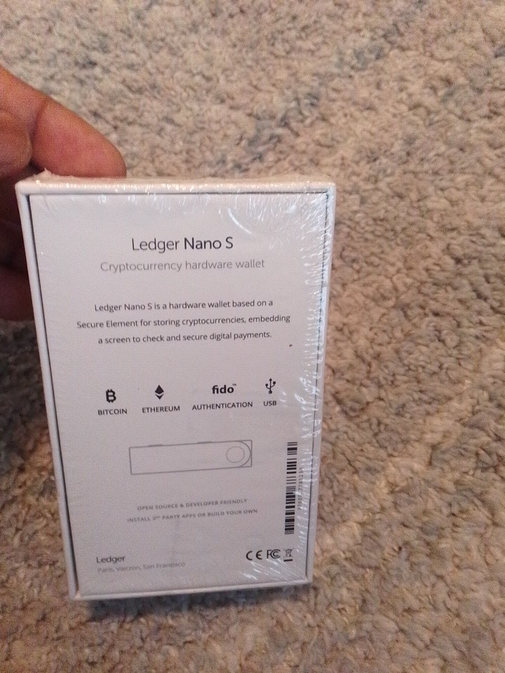 Ledger Nano S Crypto Hardware Wallet
