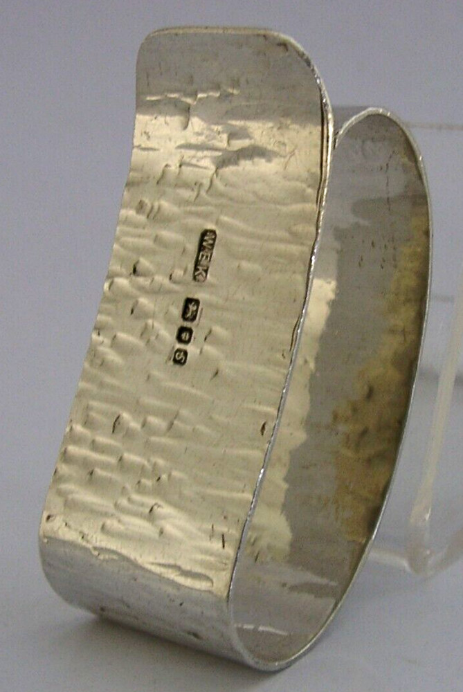 MID CENTURY MODERN STYLISH SOLID STERLING SILVER 'M' NAPKIN RING 1973