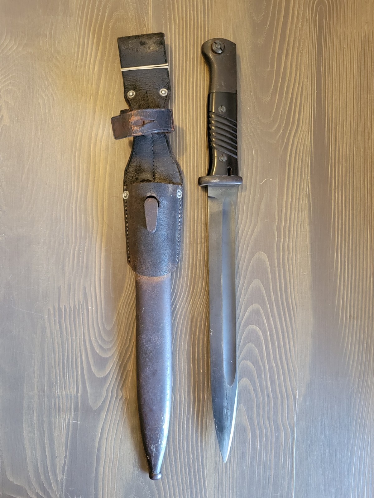 OUTSTANDING WWII German K98 Bayonet w/Matching Numbers & Frog