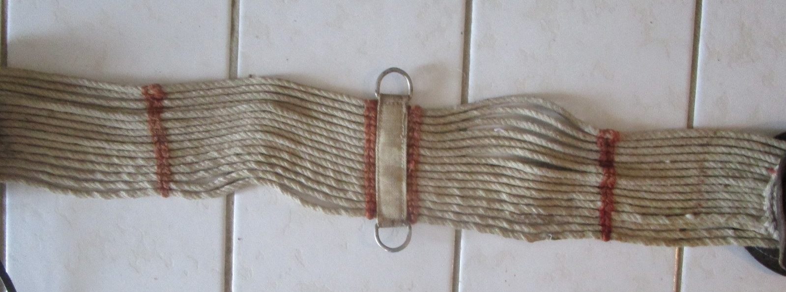 37'' VINTAGE WIDE ROPE WESTERN CINCH, LEATHER BUCKLE COVERING