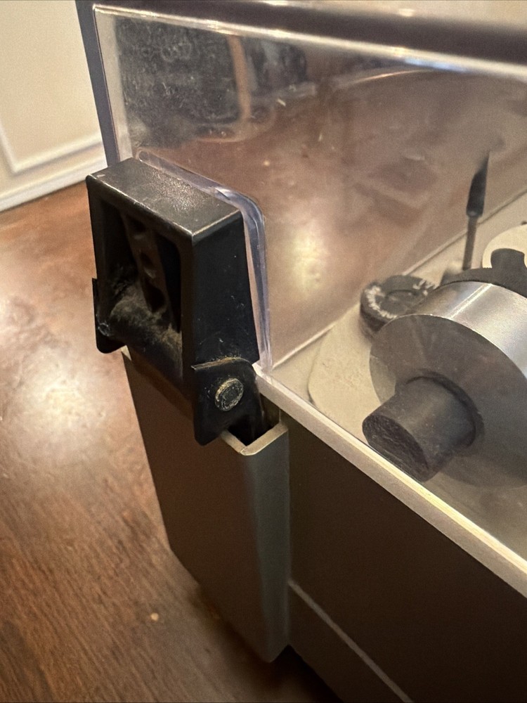 Technics SL-1950 Automatic Direct Drive Turntable Record Player Powers On