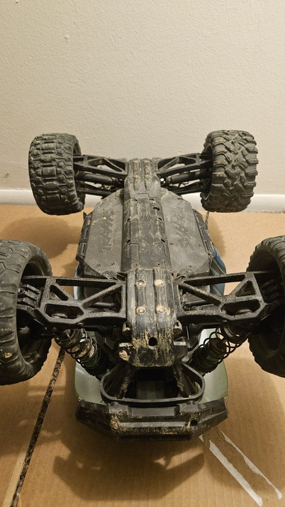 Traxxas Maxx Roller/slider