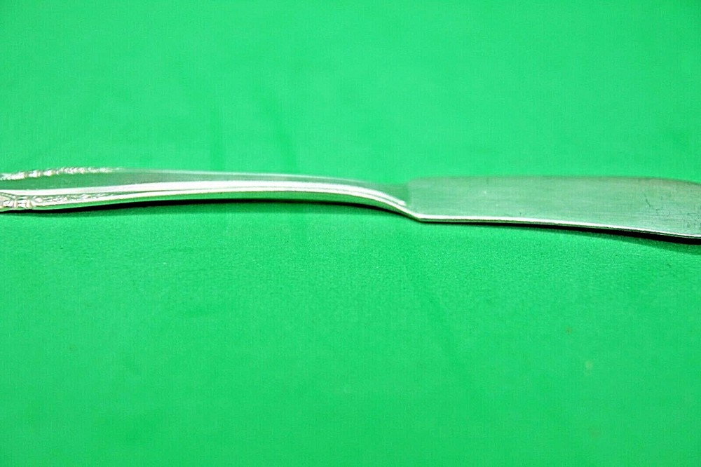 Wallace Stradivari Flat Handle Butter Spreader 6 in. 27G