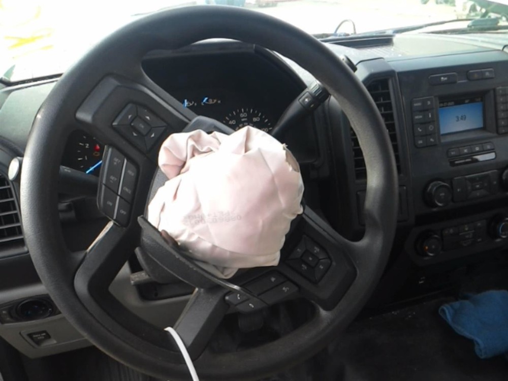 F150 2019 High Mounted Stop Light 104820185