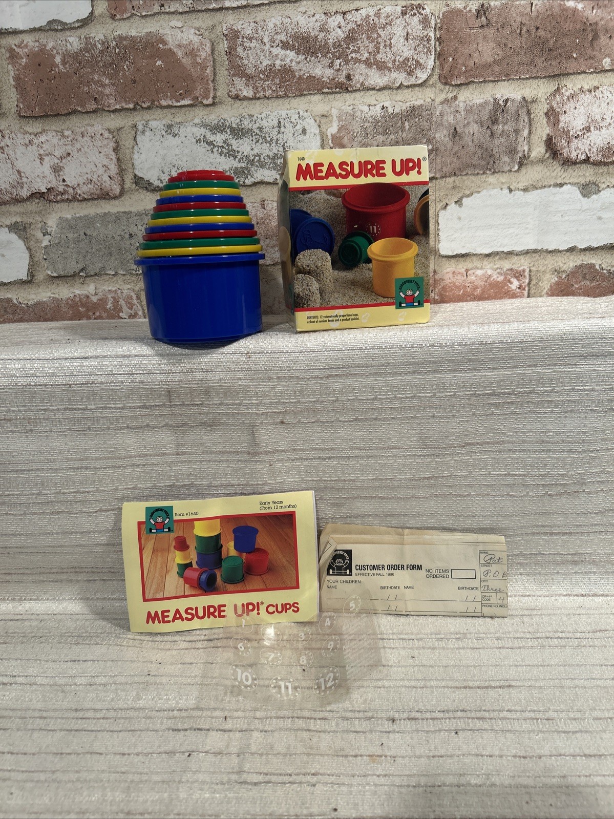 VTG Discovery Toys Measure Up! Cups~ Stacking~Nesting w/Box