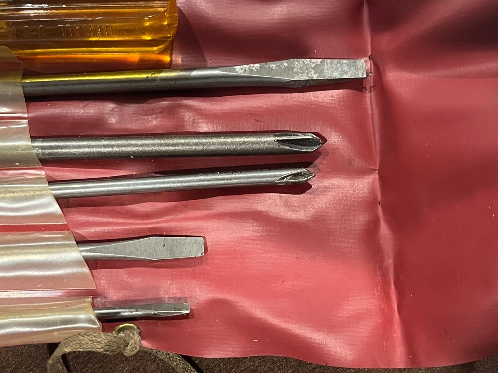 Vtg Oxwall Utility Screw Driver Set-Has Handle & 5 Tempered & Magnetized Blades