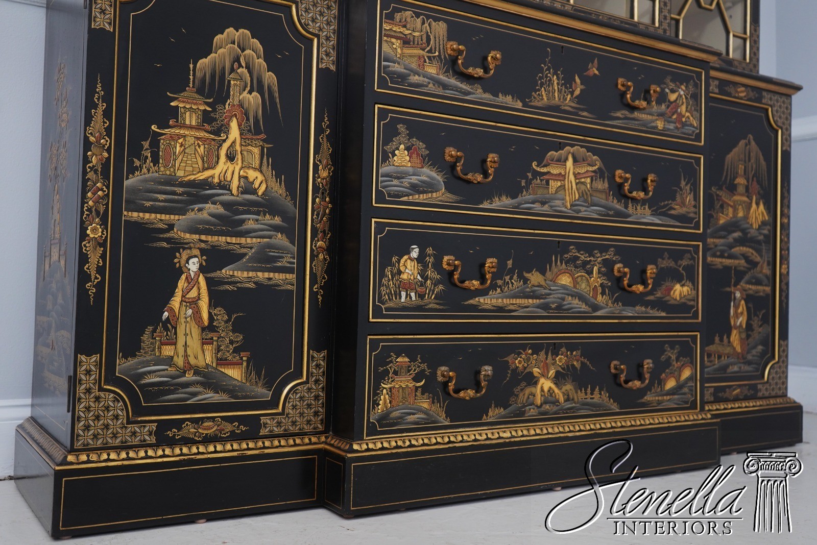 L71522: S. HILLIE English Made Chinoiserie Breakfront Bookcase