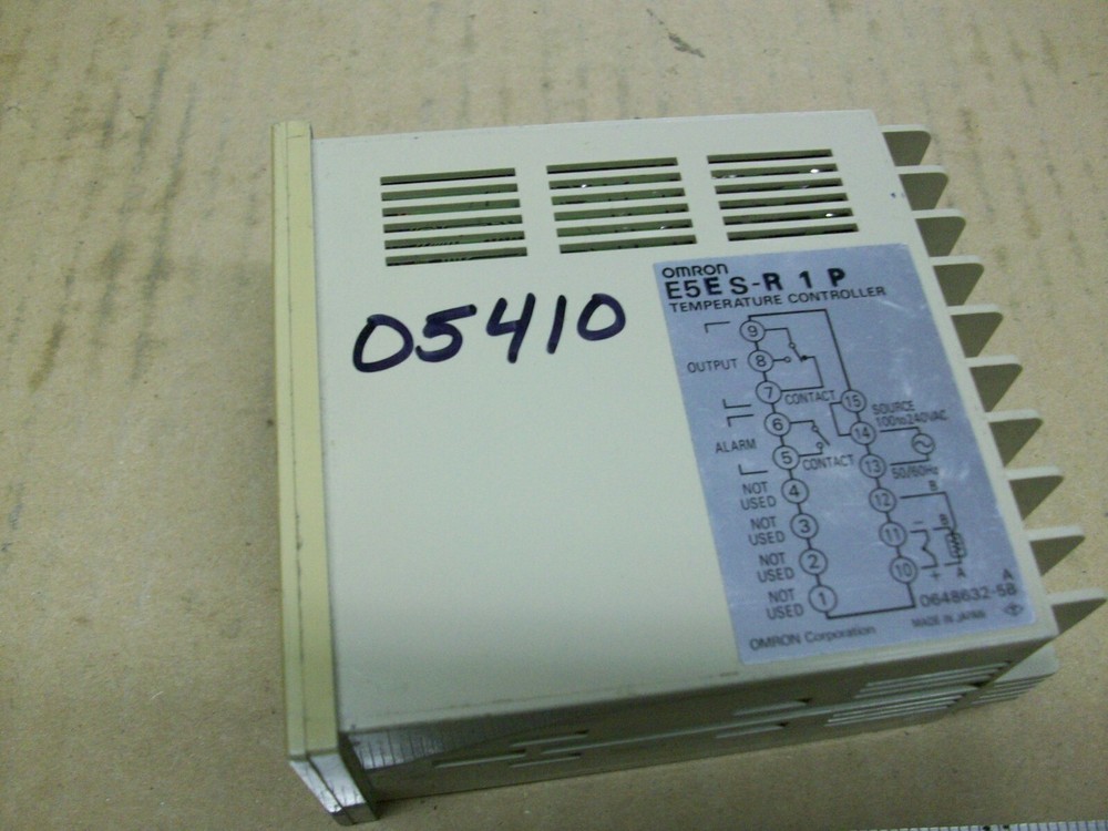 OMRON    E5ES-R1P     TEMPERATURE CONTROLLER