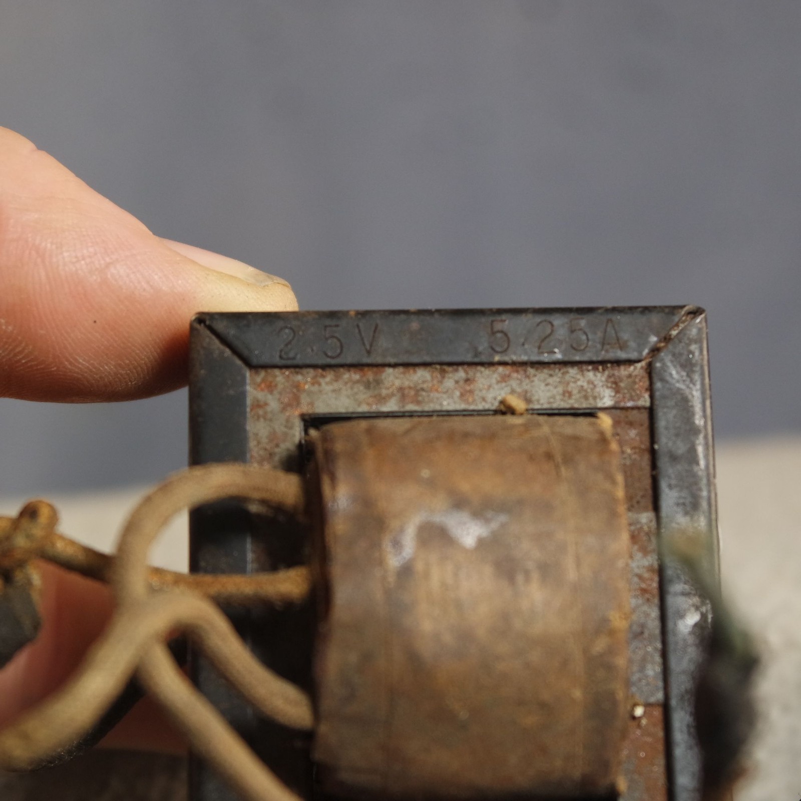 Thordarson 2.5 VCT @ 5 A Filament Transformer 115V AC Input p/n T-16F08 +Specs