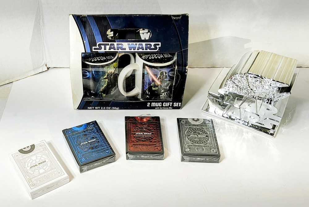 Star Wars 2 Mug Gift Set & Playing Cards