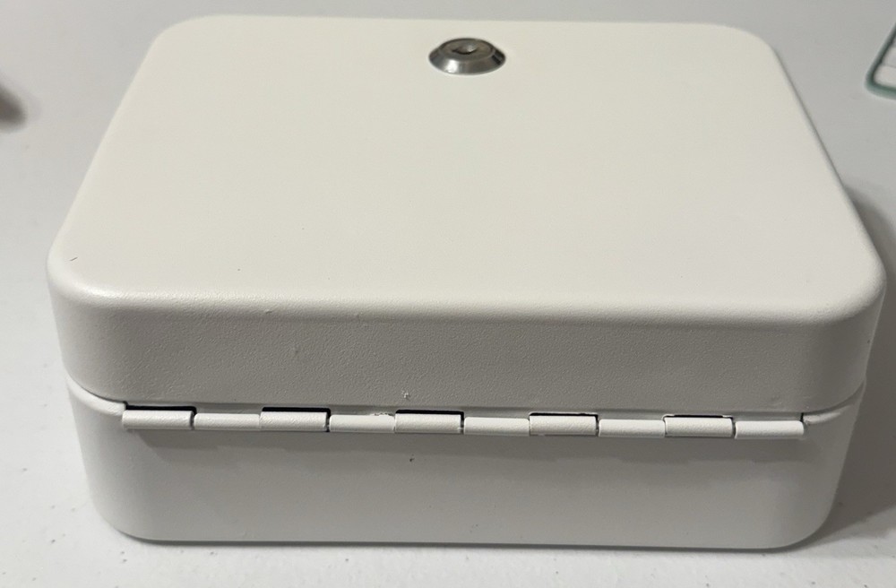 Key Storage Lock Box Locking Key Cabinet,20Key Management Wall Mount - Open Box