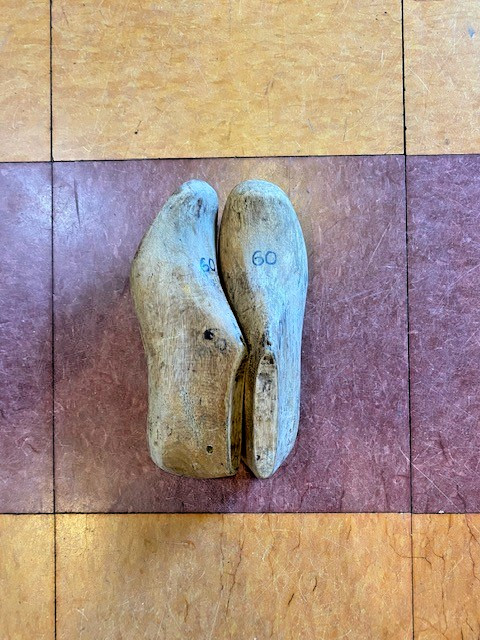 vintage women's wooden shoe lasts size 6, circa 1960's private collection