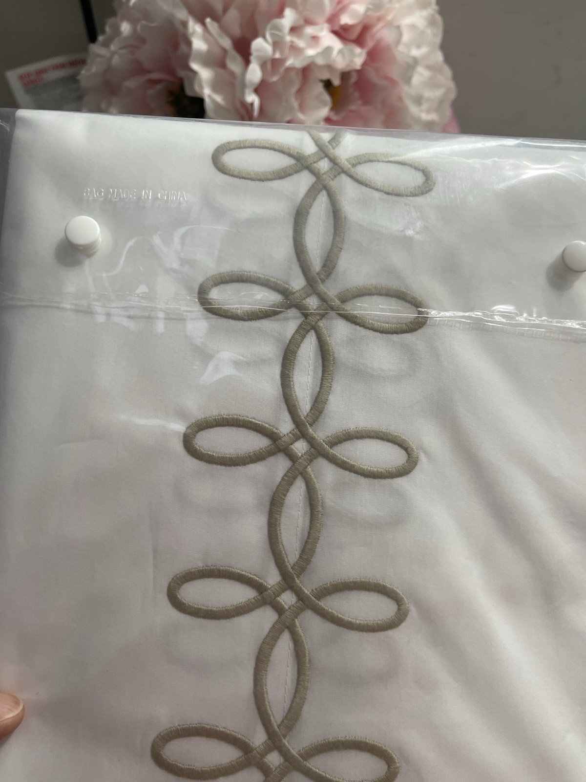 $239 Matouk Italy NWT 2pc King Cases Gordian Knot 500TC Percale Truffle White