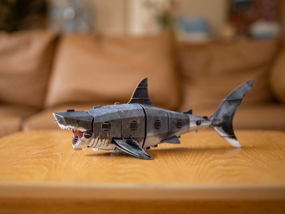Makebug B0010 Great White Shark Paper Model Kit