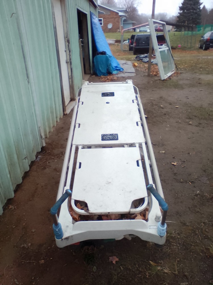 Adjustable medical table
