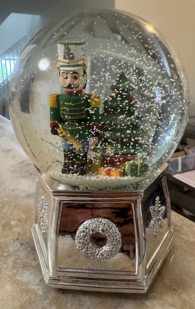 Spode Christmas Tree Snow Globe 7" Musical Nutcracker Snow Globe S3324-A21