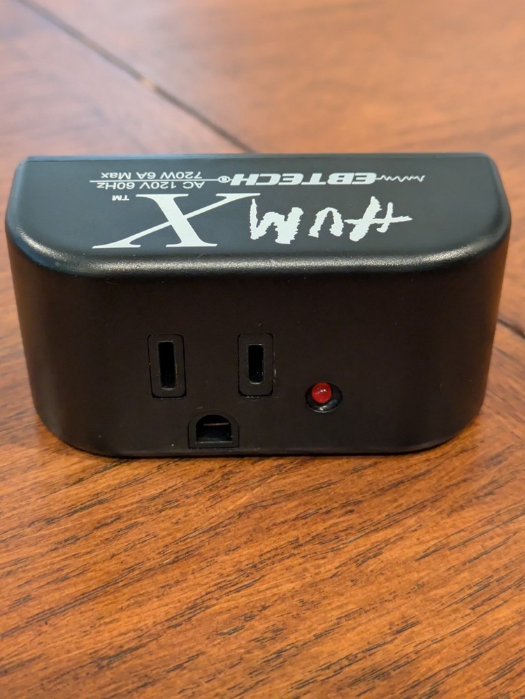 EBTech Hum X Hum Exterminator Ground Loop Feedback Hum Buzz Eliminator